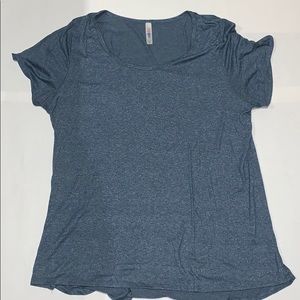 Lularoe Classic t-shirt 👚